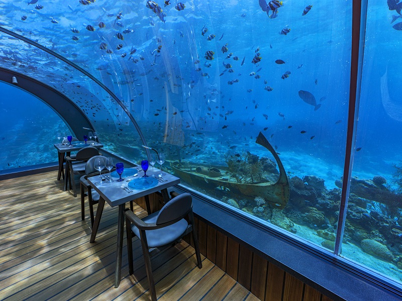 5.8 Underwater Restaurant3